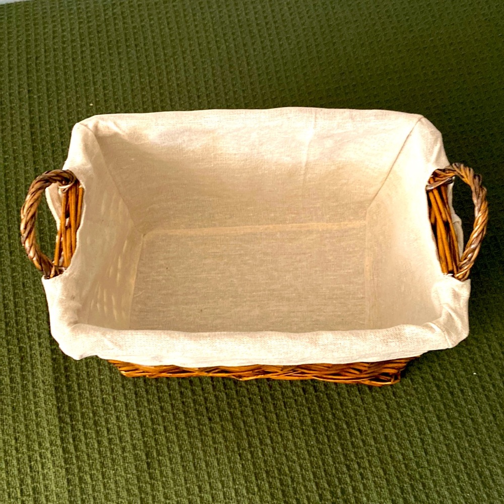 Wicker Basket - Picture 1 of 5